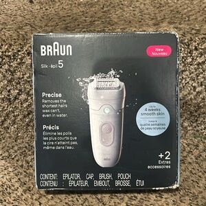 Braun hair removal device NWT
